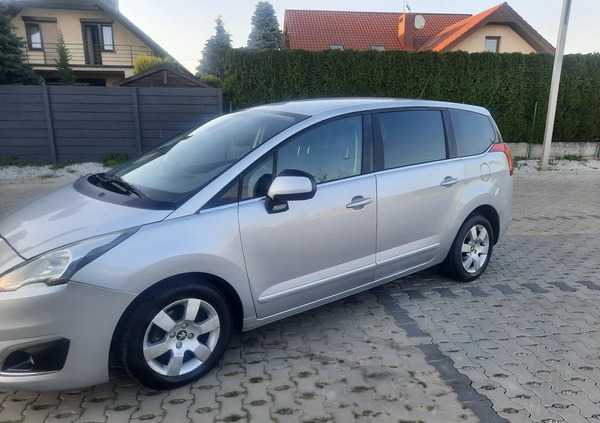 Peugeot 5008 cena 36500 przebieg: 230000, rok produkcji 2014 z Swarzędz małe 379